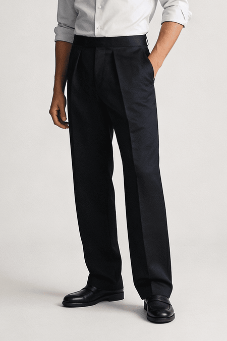 Men’s black tailored trousers with pleats and black formal shoes classic outfit